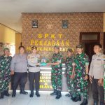 Sinergitas Tanpa Batas Danposramil 0828/13 Pangarengan dan Anggota, Sambangi Polsek Pangarengan Berikan Kejutan Hari Bhayangkara Ke79